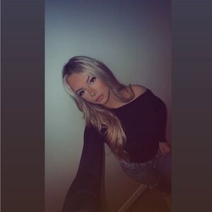 Meet your Posher, Karina